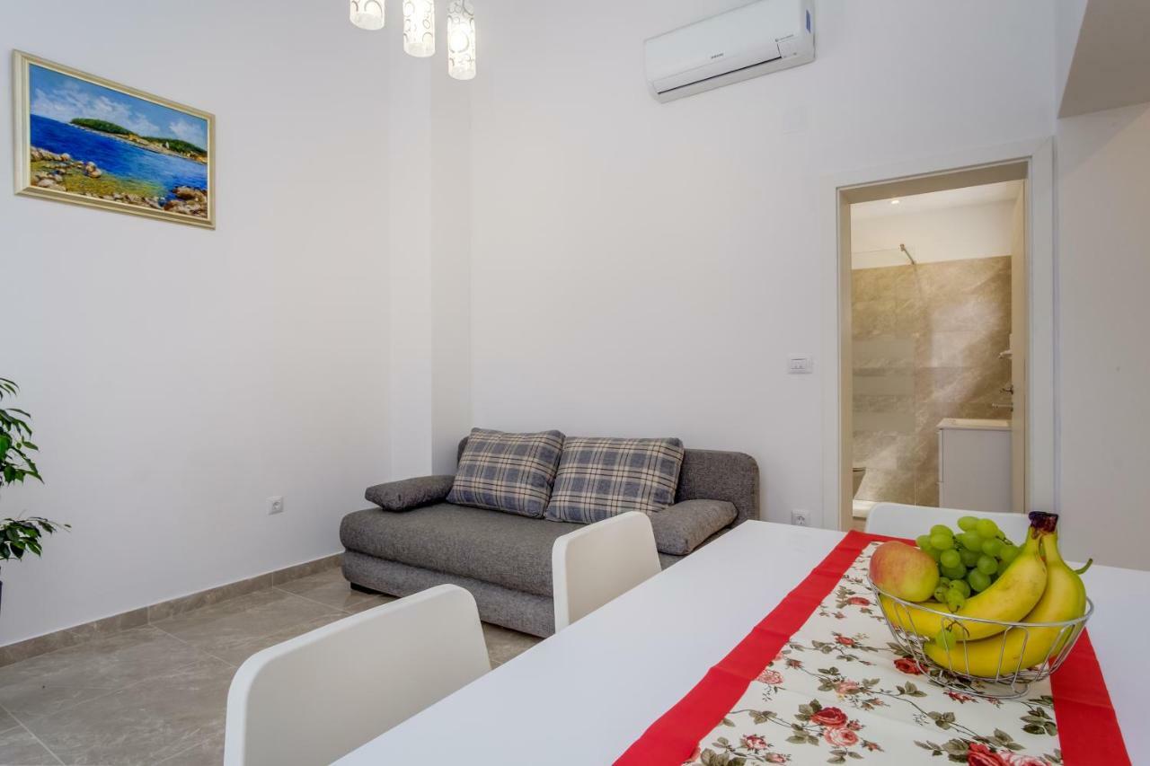 Apartmani Beatrice Mali Losinj Exterior photo